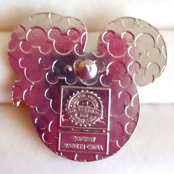 DISNEY MICKEY EARS AS DONALD DUCK PIN - Picture 3 of 5